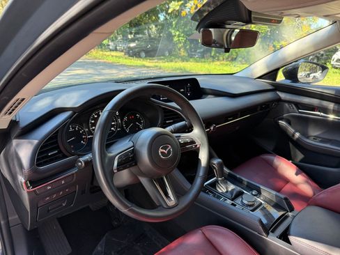 Used 2025 MAZDA MAZDA3 s image 29