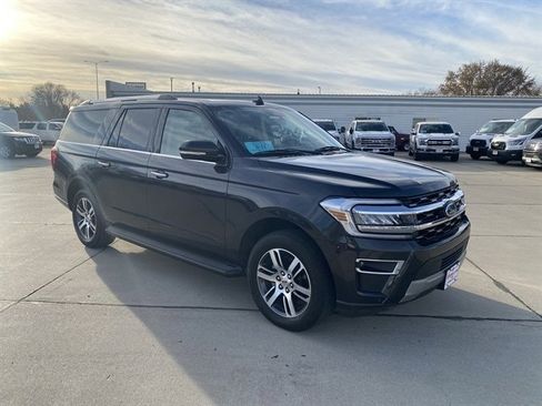 Used 2024 Ford Expedition Max Limited image 3