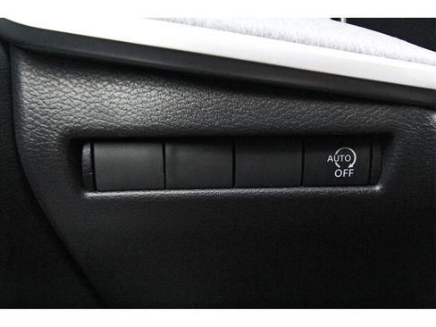 New 2026 Nissan Kicks SV image 14