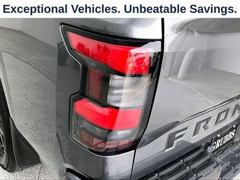 Used 2023 Nissan Frontier SV w/ Midnight Edition Package RWD image 40