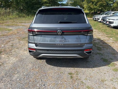 New 2025 Volkswagen Taos SE image 6