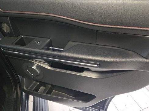Used 2023 Ford Expedition Limited image 6
