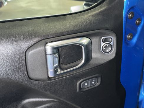 Used 2021 Jeep Wrangler Unlimited Sport AWD/4WD image 18
