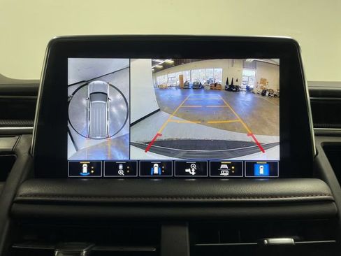 Used 2021 Chevrolet Tahoe RST w/ Luxury Package AWD/4WD image 17
