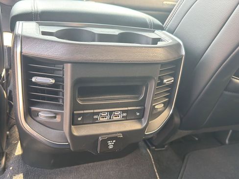 Used 2025 RAM 1500 Laramie AWD/4WD image 27