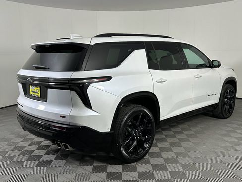 Used 2024 Chevrolet Traverse RS image 23