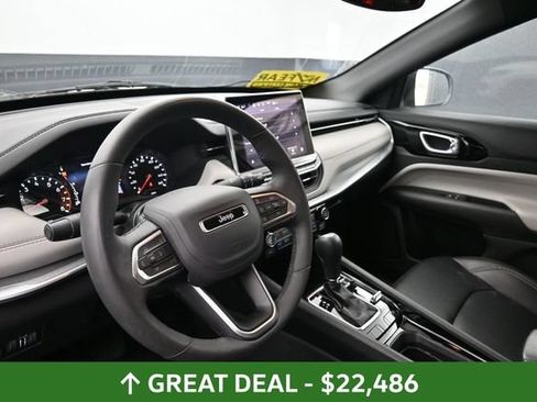 Used 2025 Jeep Compass Limited AWD/4WD image 21