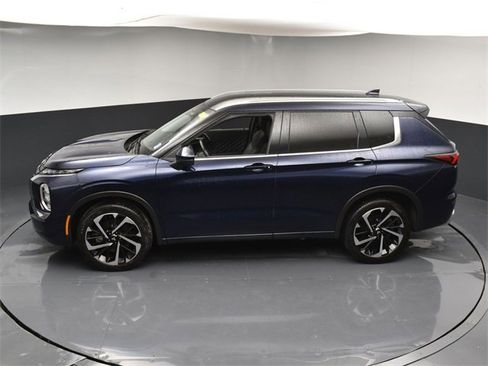 Used 2024 Mitsubishi Outlander SEL image 43