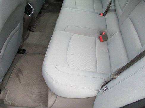 Used 2016 Chevrolet Malibu LT FWD image 6