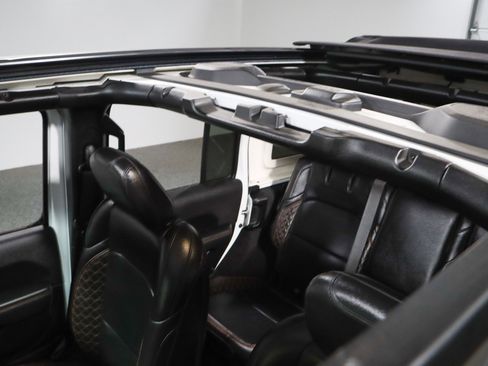 Used 2021 Jeep Wrangler Unlimited Sahara image 30