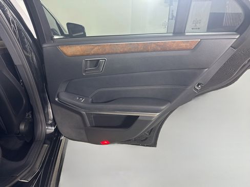 Used 2016 Mercedes-Benz E 350 Sedan image 27
