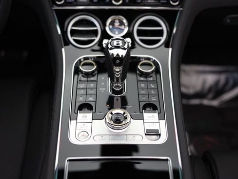 Used 2025 Bentley Continental GTC image 24