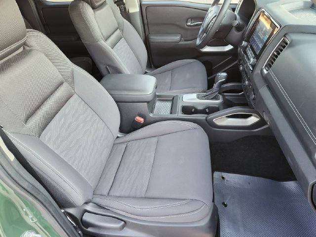 Used 2023 Nissan Frontier SV w/ SV Convenience Package AWD/4WD image 12