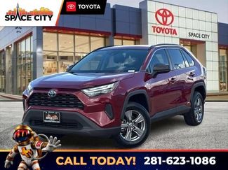 Used 2024 Toyota RAV4 LE AWD/4WD video 1