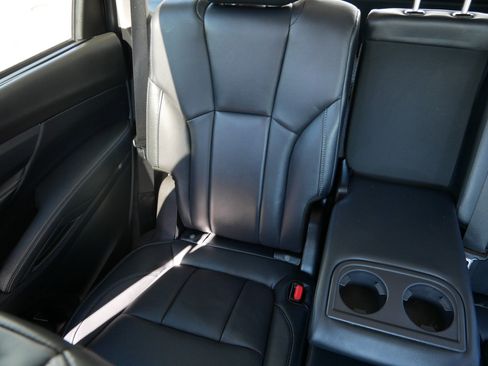 Used 2023 Subaru Ascent Limited w/ Technology Package image 12