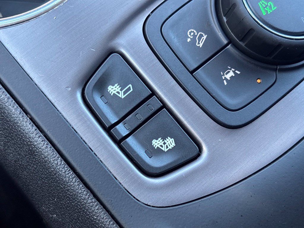 Used 2024 GMC Terrain AT4 w/ LPO, Floor Liner Package AWD/4WD image 31