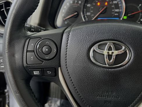 Used 2015 Toyota RAV4 Limited image 19