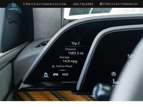 Used 2022 Cadillac Escalade ESV Premium Luxury Platinum AWD/4WD image 27