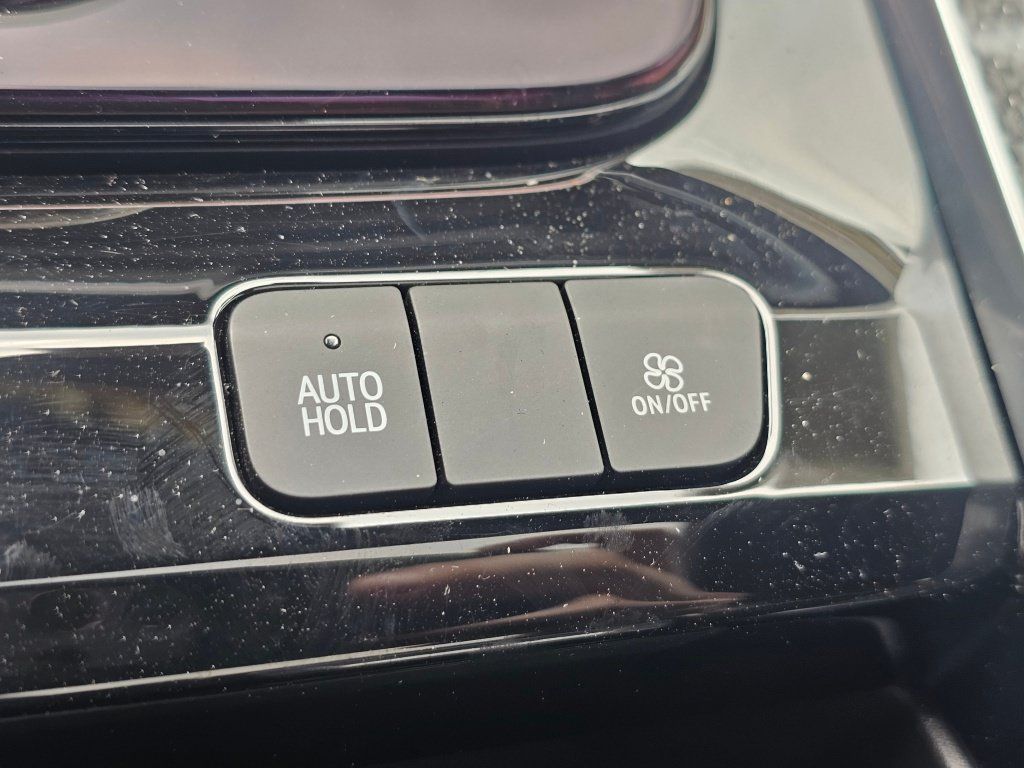 Used 2025 Cadillac Escalade V AWD/4WD image 39