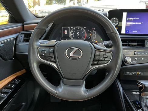 Certified 2023 Lexus ES 350 w/ Premium Package image 35