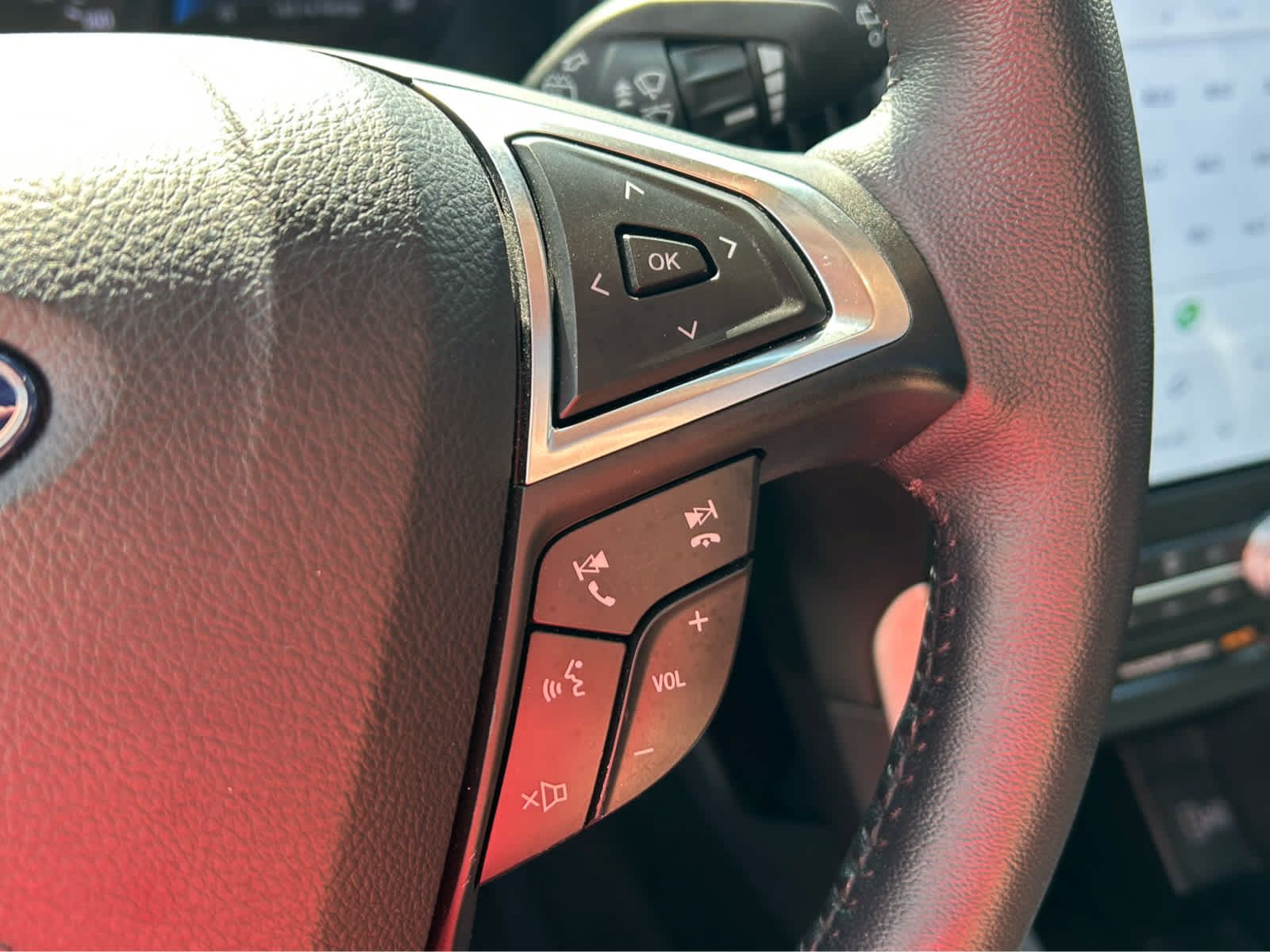 Used 2024 Ford Edge SEL w/ Convenience Package AWD/4WD image 23
