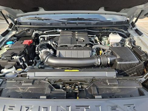 Certified 2024 Nissan Frontier Pro-X image 11