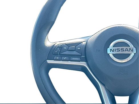 Used 2021 Nissan Versa S FWD image 14