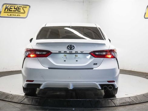 Used 2023 Toyota Camry SE w/ Convenience Package image 3