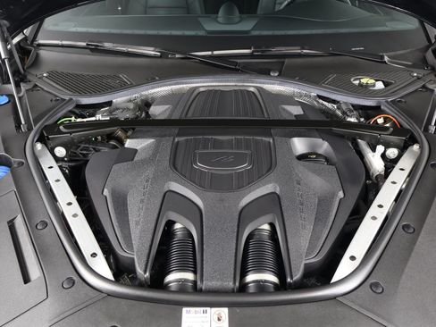 Certified 2023 Porsche Panamera Platinum Edition RWD image 26
