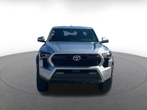 Used 2025 Toyota Tacoma TRD Off-Road AWD/4WD image 4