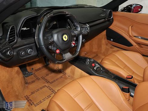 Used 2013 Ferrari 458 Spider RWD image 22