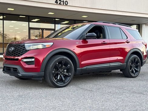 Used 2023 Ford Explorer ST-Line w/ Class IV Trailer Tow Package AWD/4WD image 5