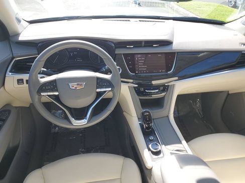 Certified 2024 Cadillac XT6 Premium Luxury w/ Technology Package FWD image 17