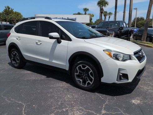 Used 2017 Subaru Crosstrek 2.0i Limited w/ Popular Package #1 AWD/4WD image 2