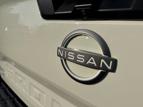 Certified 2024 Nissan Frontier SV w/ SV Convenience Package image 40