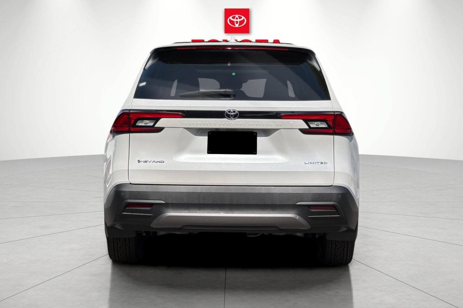 New 2026 Toyota Grand Highlander AWD Hybrid image 4