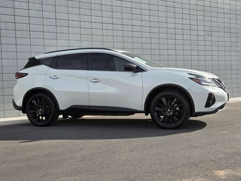 Used 2022 Nissan Murano SV w/ SV Midnight Edition Package FWD image 7