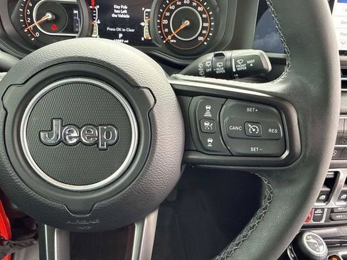 Used 2025 Jeep Wrangler Sport AWD/4WD image 18
