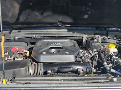 Used 2019 Jeep Wrangler Unlimited Sport image 23