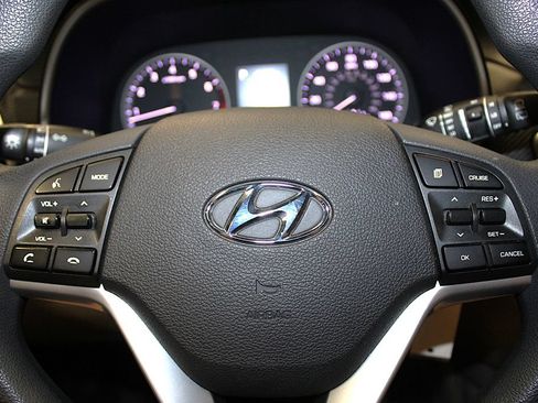 Used 2020 Hyundai Tucson SE AWD/4WD image 13