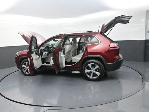Used 2020 Jeep Cherokee Limited AWD/4WD image 35