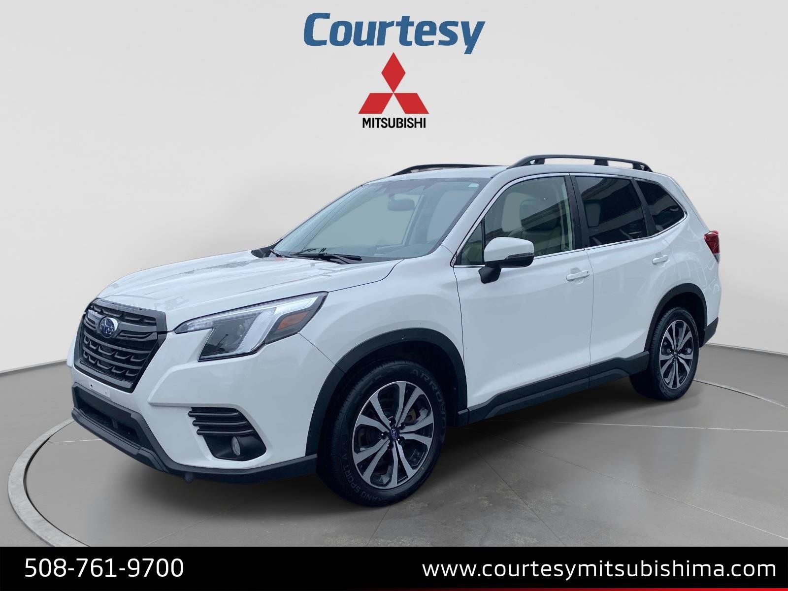 Used 2023 Subaru Forester Limited AWD/4WD image 1