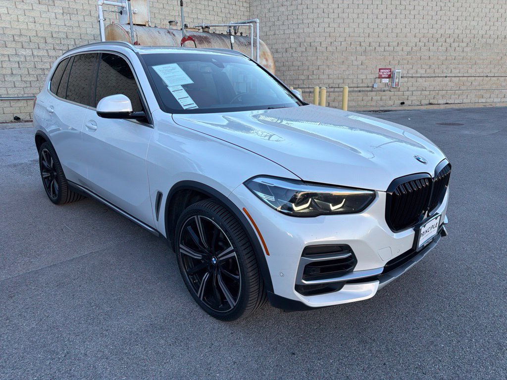 Used 2022 BMW X5 xDrive40i w/ Premium Package AWD/4WD image 4
