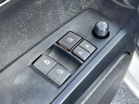 Used 2023 Toyota Tacoma SR w/ SR Convenience Package AWD/4WD image 13