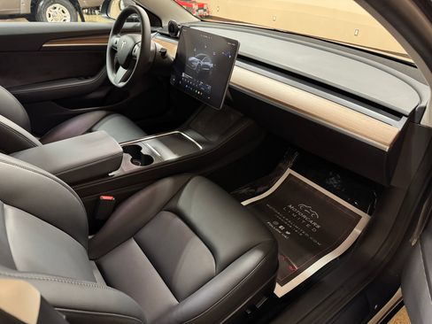 Used 2023 Tesla Model 3 Standard Range RWD image 19