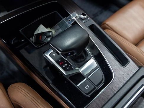 Used 2022 Audi Q5 2.0T Prestige w/ Prestige Package image 20