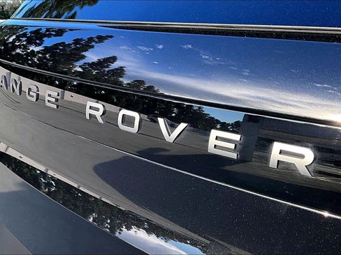 Used 2025 Land Rover Range Rover Sport image 7