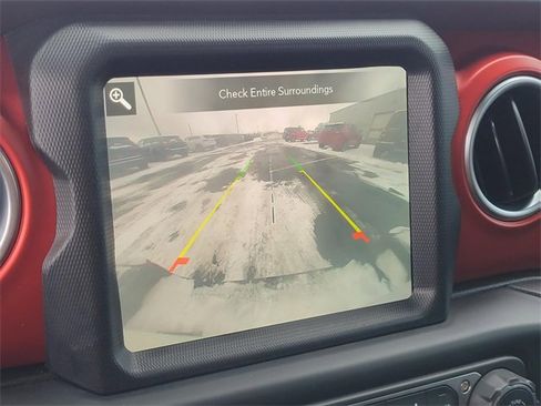 Used 2020 Jeep Gladiator Rubicon w/ Advanced Safety Group image 6