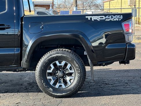 Used 2021 Toyota Tacoma TRD Sport image 10