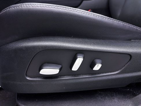 Used 2025 Cadillac XT5 Premium Luxury image 21